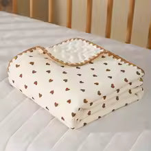 Couverture bébé motif coeur